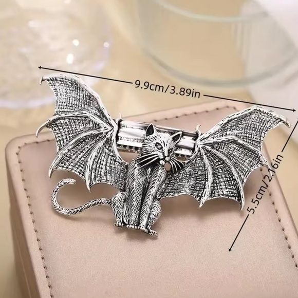 Gothic Silver Bat Cat Hair Clip